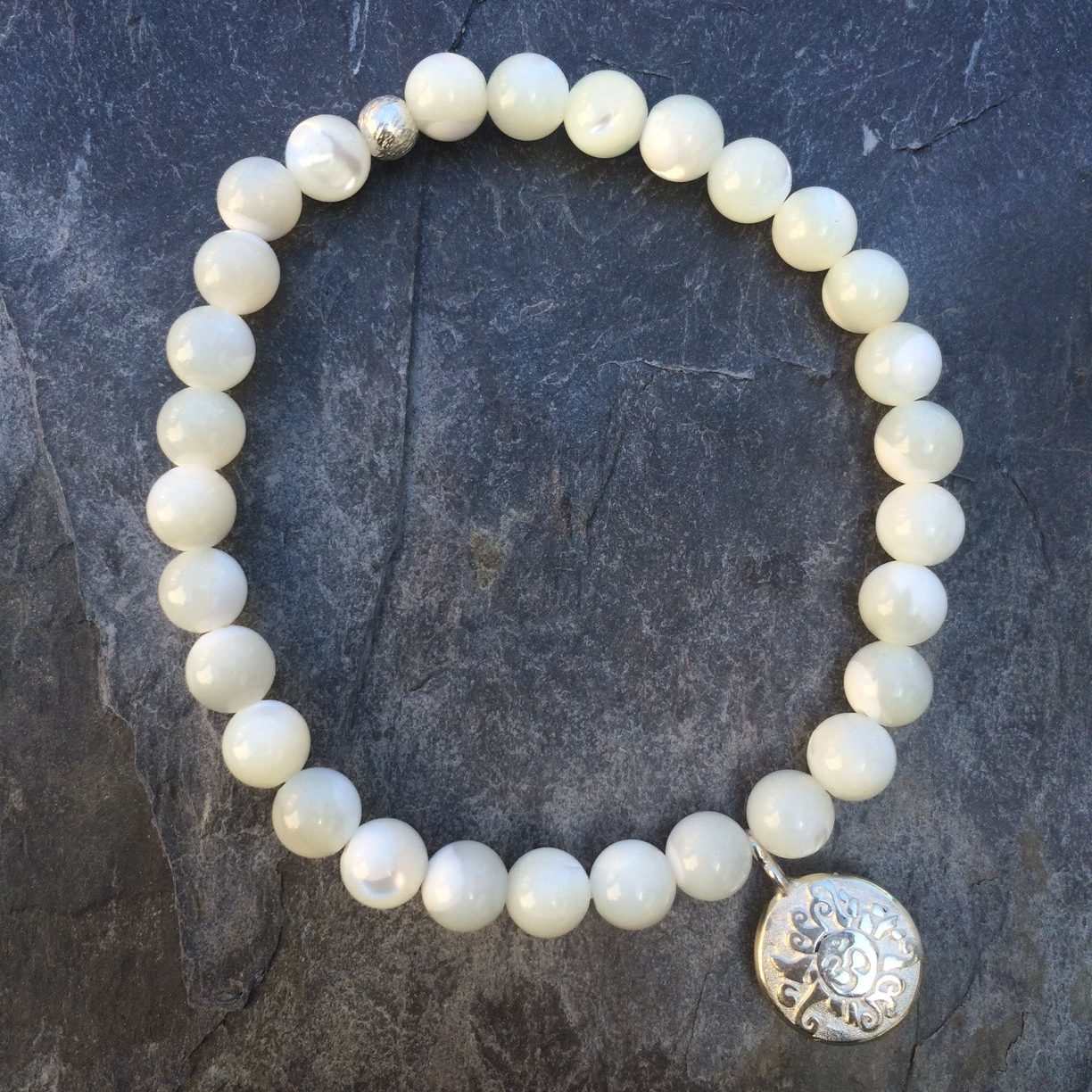 Mala Yoga Armband OM, Perlmutt
