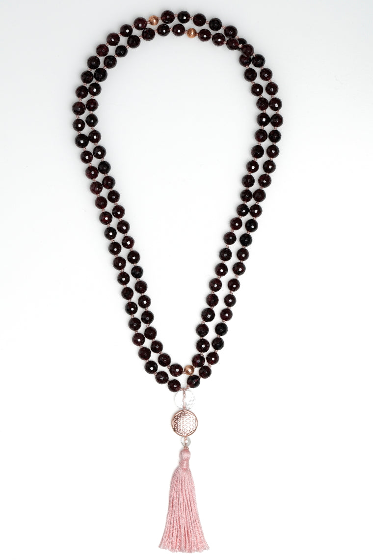 Mala Guru Kette, Granat mit Quaste, 100 cm