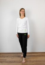 Laden Sie das Bild in den Galerie-Viewer, Yoga Langarm-Shirt BASIC , Weiß