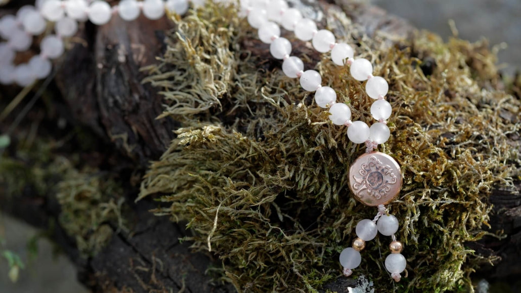 Mala Yoga Kette OM Rosenquarz+ Roségold