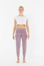 Laden Sie das Bild in den Galerie-Viewer, Zoga Slim Pants Lilac von Yoiqi